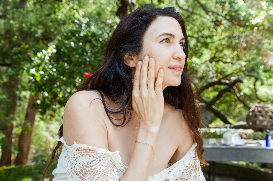 natural facials, non toxic face products, glowing skin 