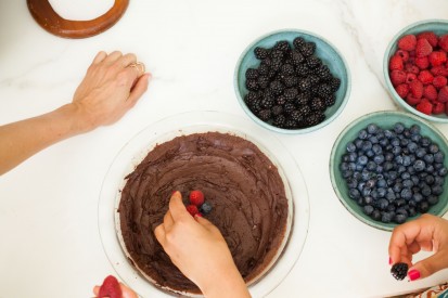 alexa gray, chocolate berry cake 
