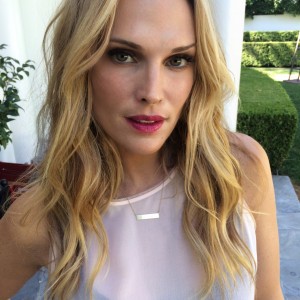 The Local Rose interviews supermodel, Molly Sims who shares her beauty secrets, including a DIY lip scrub recipe.