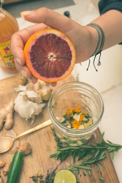 Shiva Rose along with Céline from Plastic Tides show their recipe for a natural medicine made of organic materials and herbs