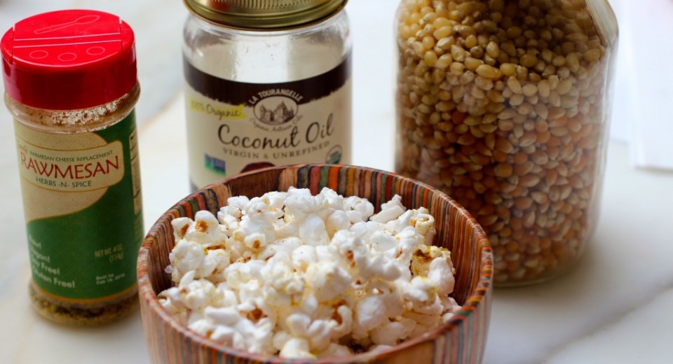 Healthy Gourmet Popcorn and the Benefits of Nutritional Yeast